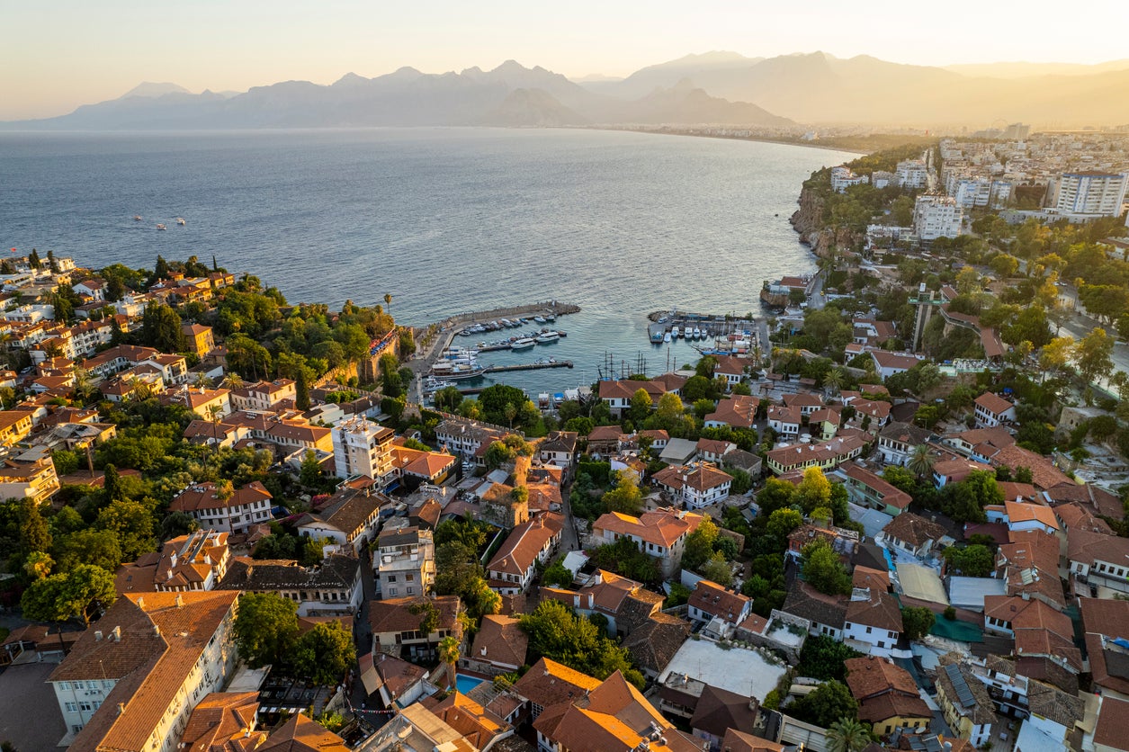 <p>Antalya’s average temperatures stay around 15C in December </p>