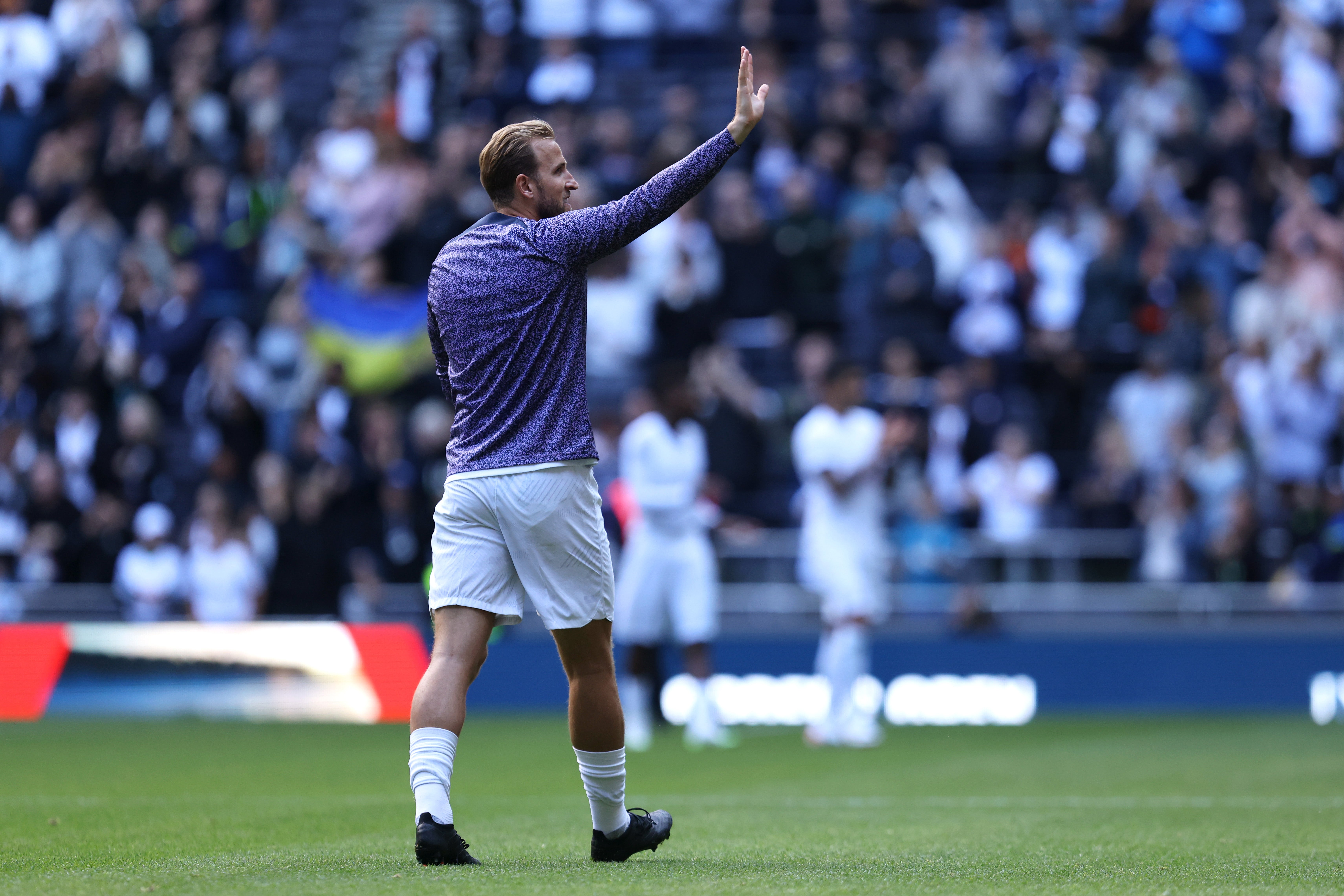 <p>Kane scored 30 goals last season as Tottenham finished 8th in the league</p>