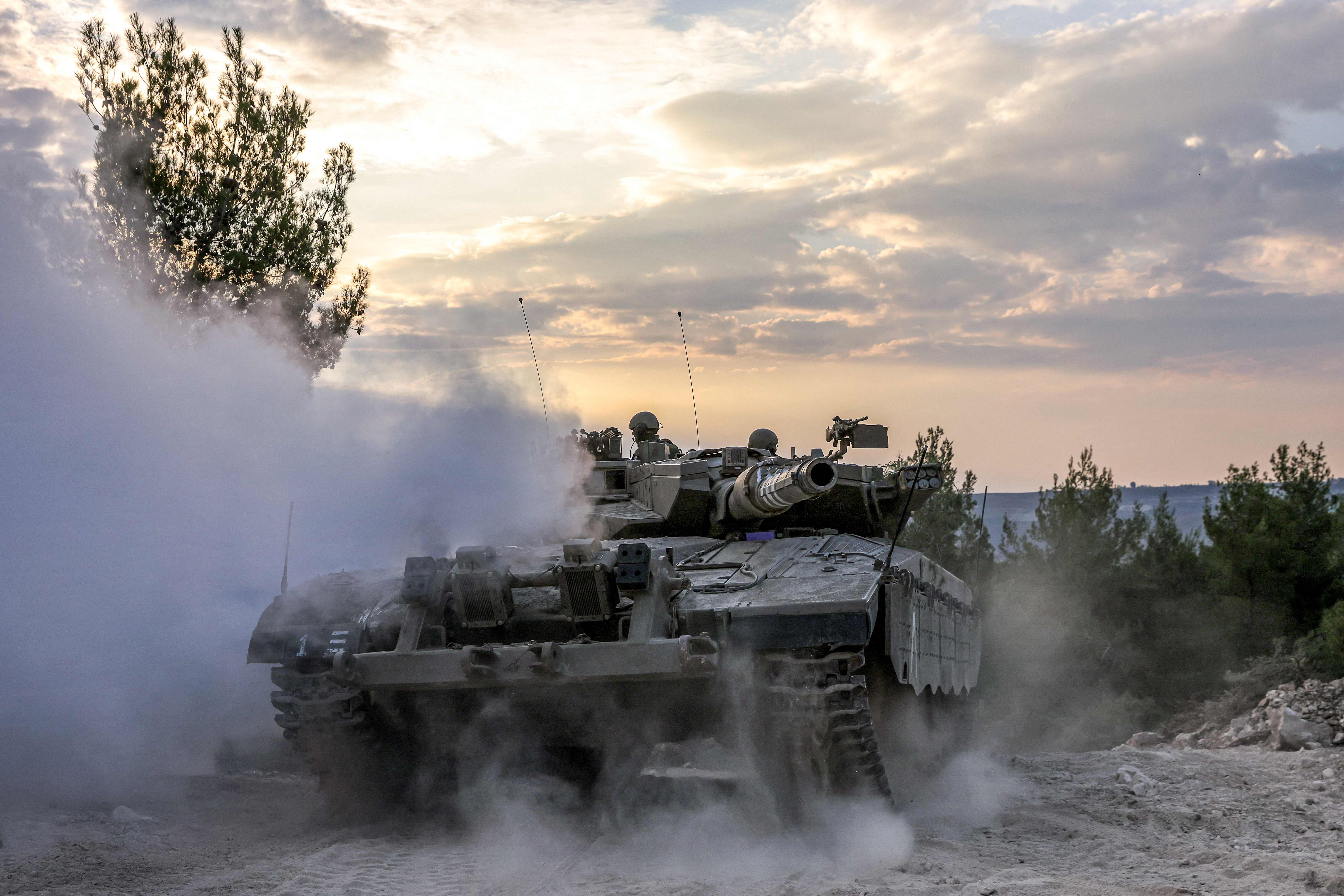 An Israeli army battle tank near the Lebanon border