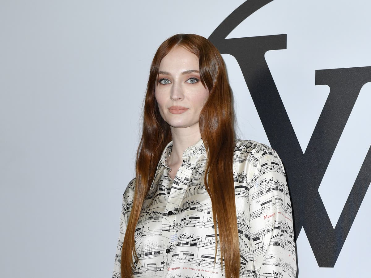 Sophie Turner posts breakup song on Instagram amid Joe Jonas split