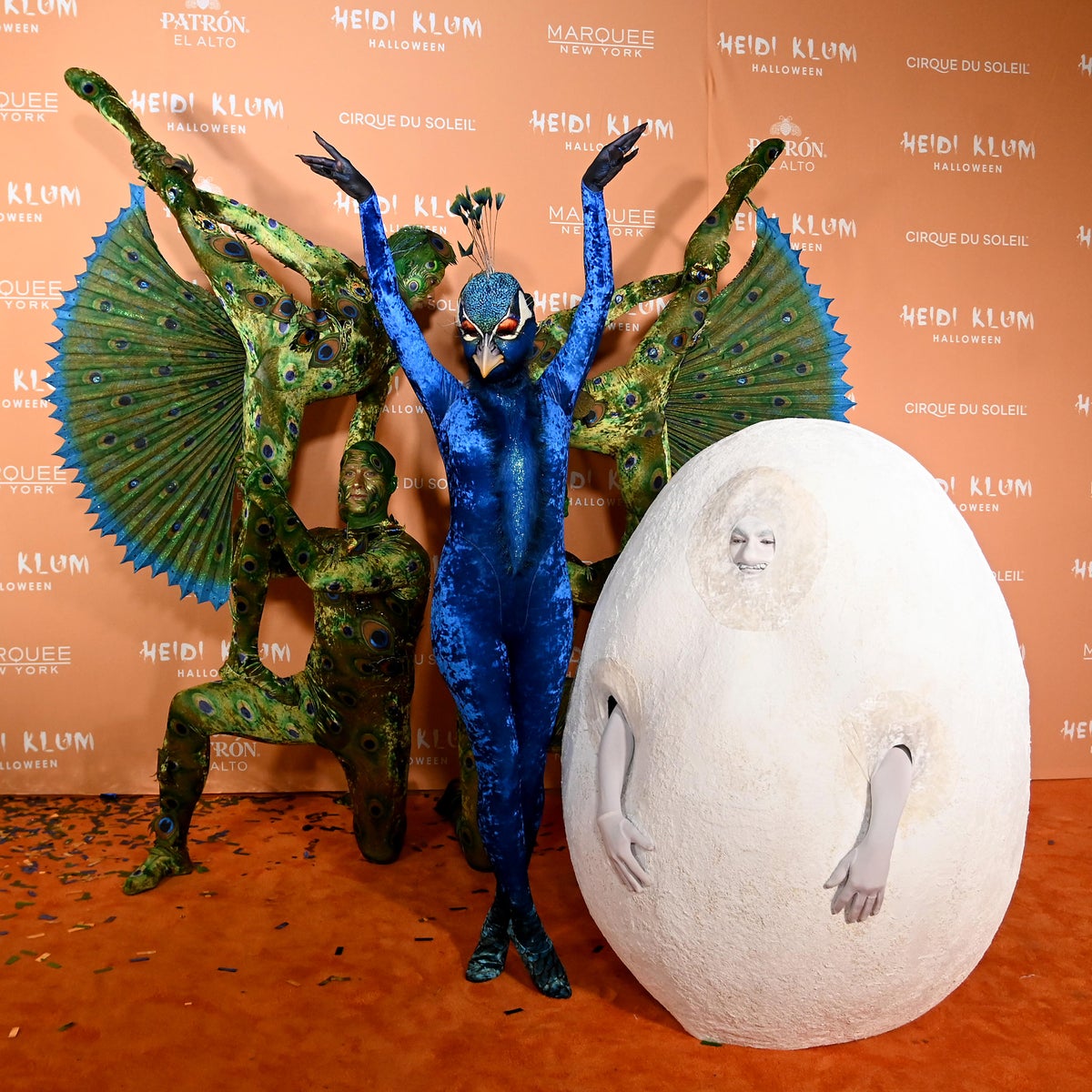 went to a party dressed as an egg Sitting on a wall , Throwing treats, I had a thought time getting up on the wall with this outfit , #seggsy #egg #diycostume #eggcostume #halloweencostume #halloween #sewcute #memade