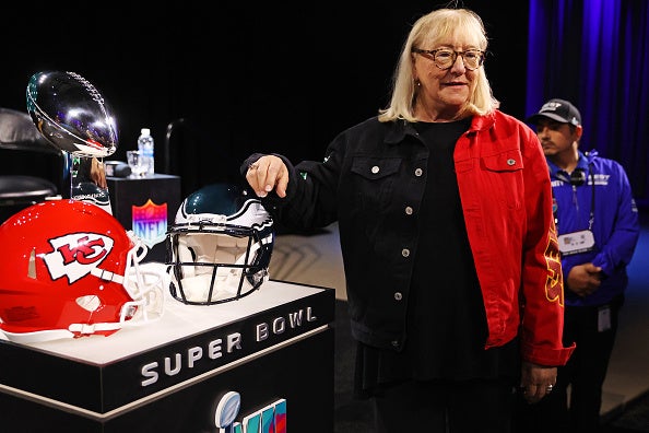 Who Is Donna Kelce? All About Travis And Jason Kelce’s Mother - MSNBCTV ...