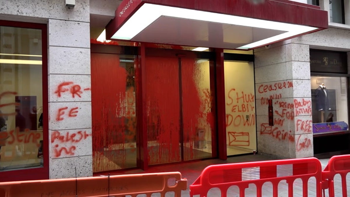 ‘Terrorists’ and ‘baby killers’ graffiti painted onto London building in ‘Free Gaza’ protest