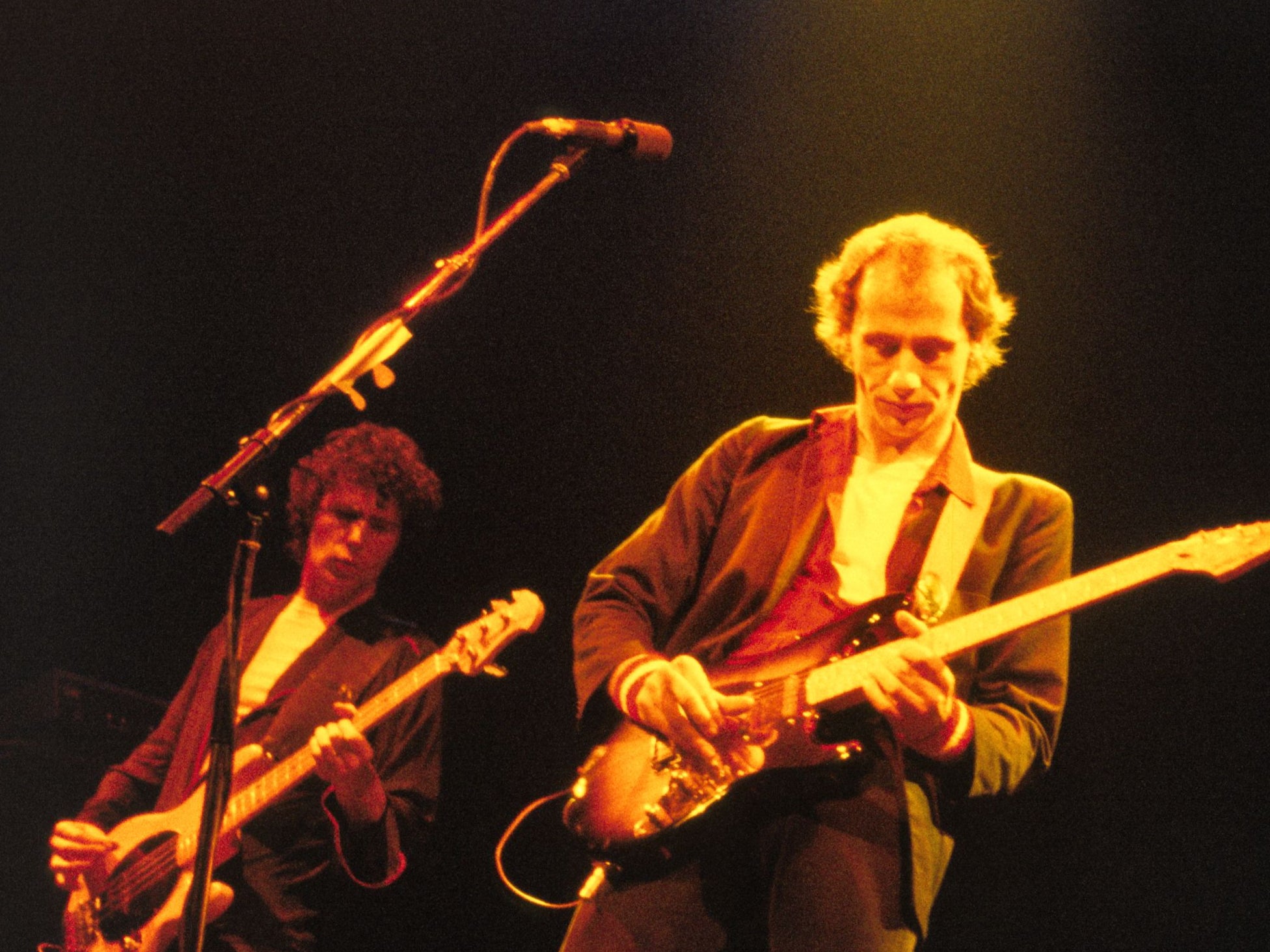 John Illsley and Mark Knopfler playing a Dire Straits gig in 1979