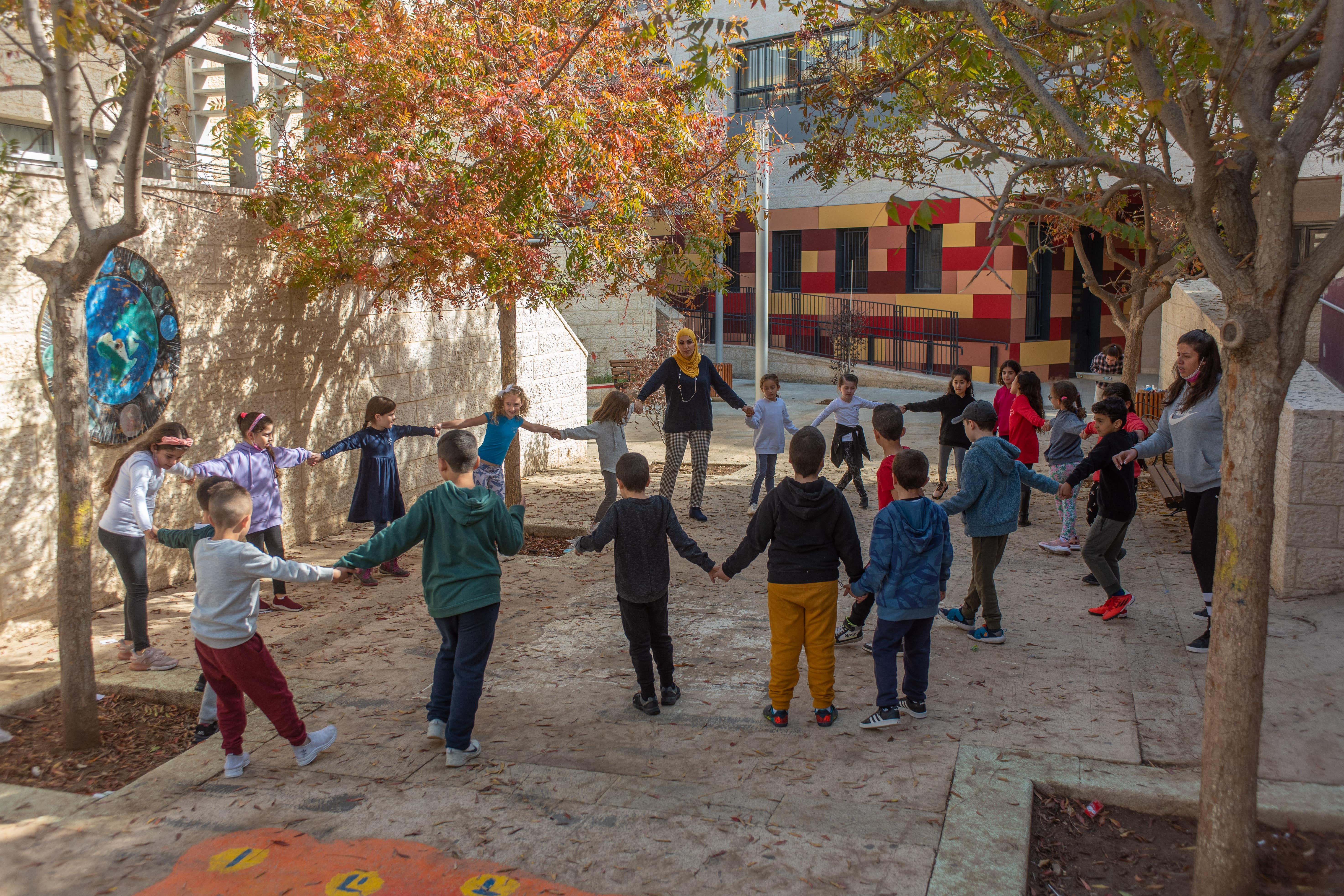 Jewish-Arab school in Israel wins global prize for overcoming adversity - Vimarsana News