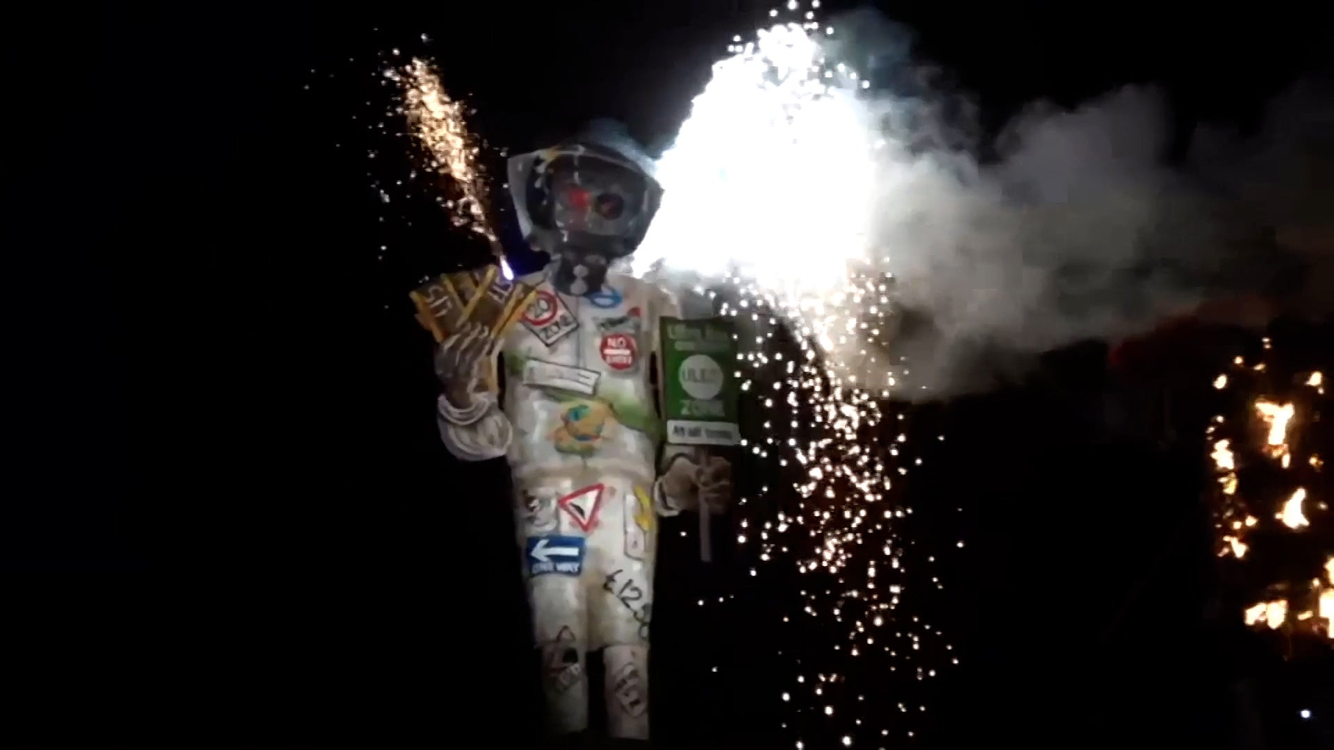 <p>Effigy of Sadiq Khan sent up in flames at Kent bonfire night over Ulez</p>