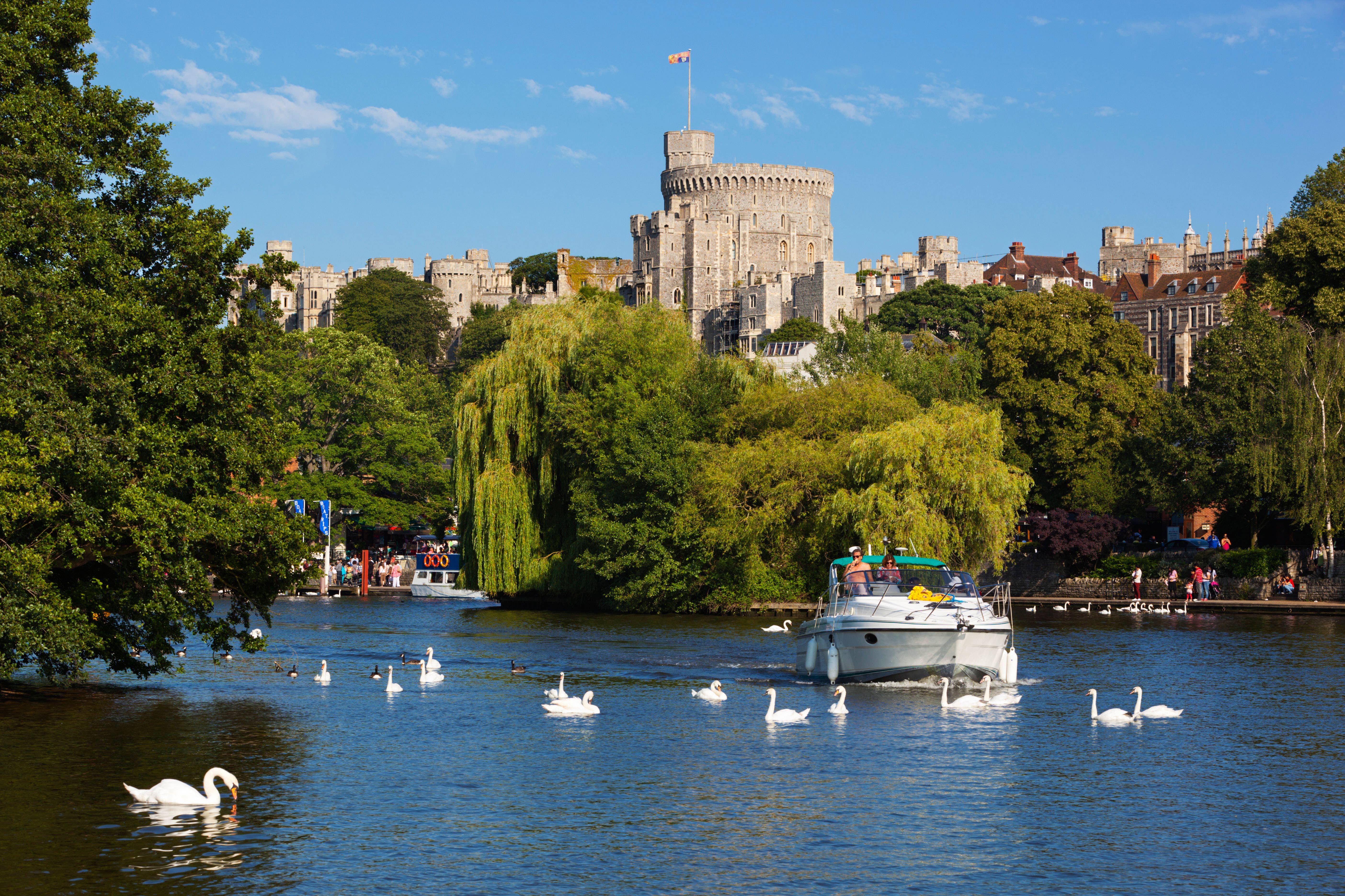 Windsor Castle and River Thames, Windsor, Berkshire, England, UK