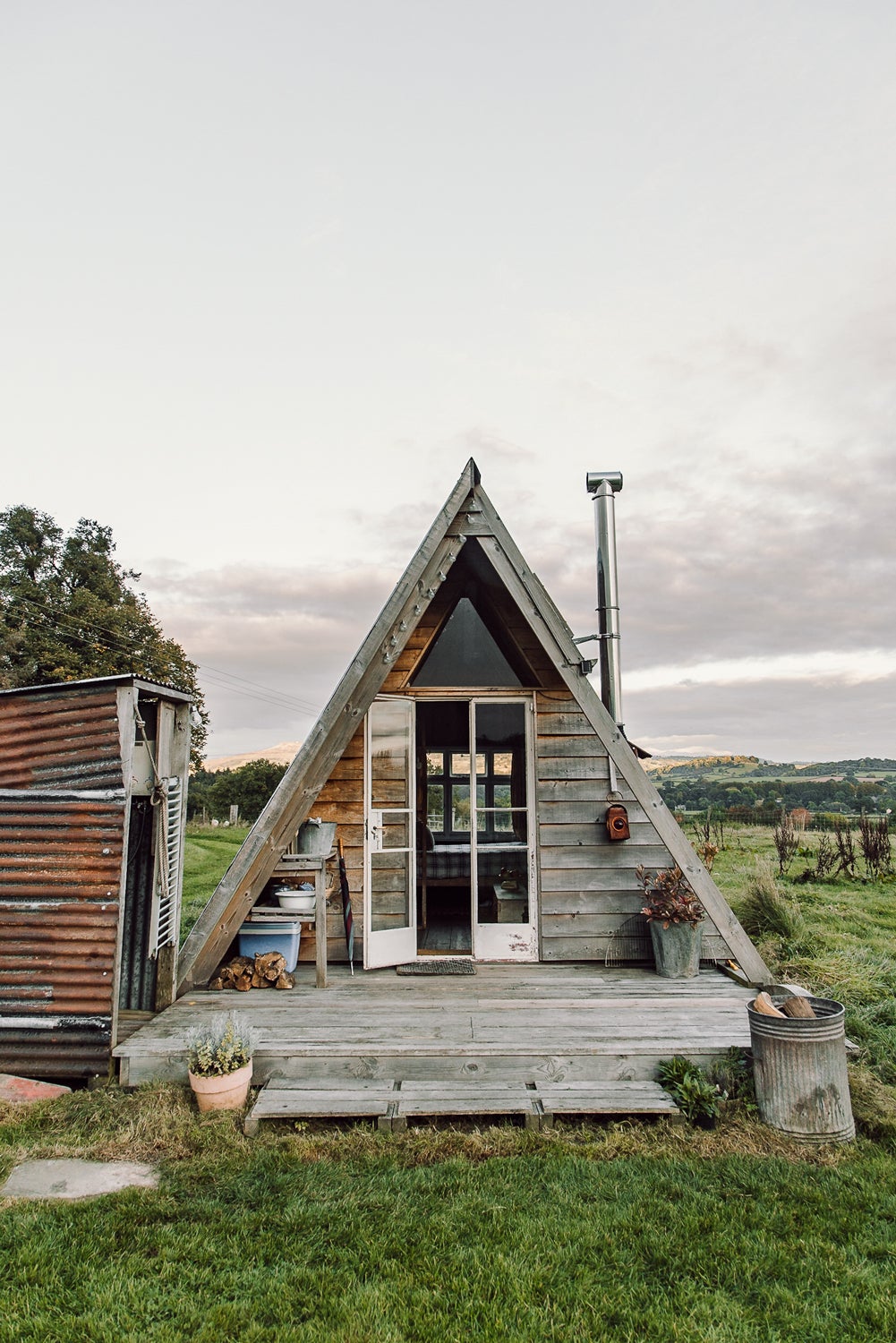 The Bivvy: A-frame cabin on a Shropshire farm