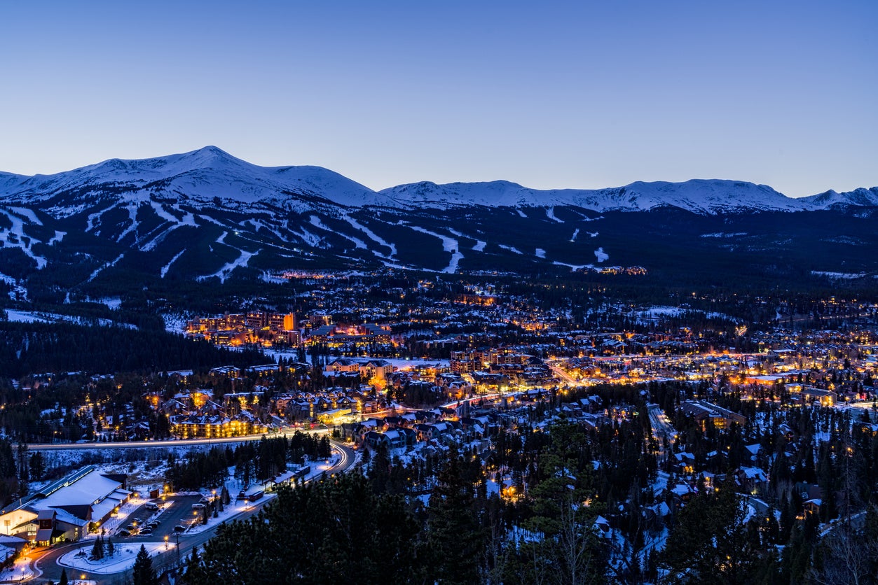 <p>Colorado is home to 32 ski resorts </p>