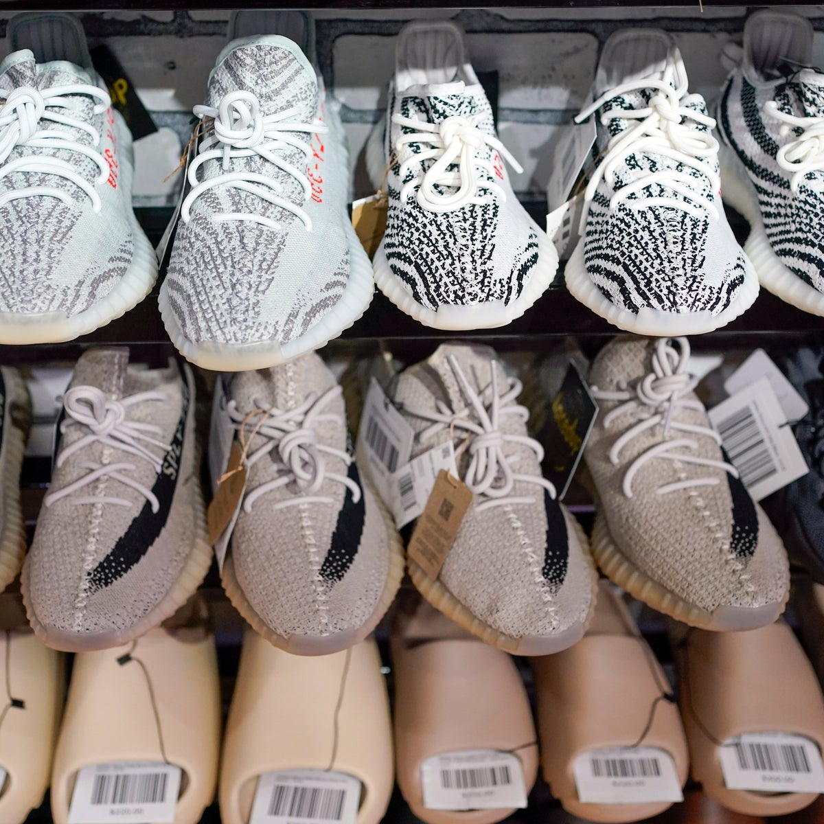 How much are kanye west yeezy shoes Clearance