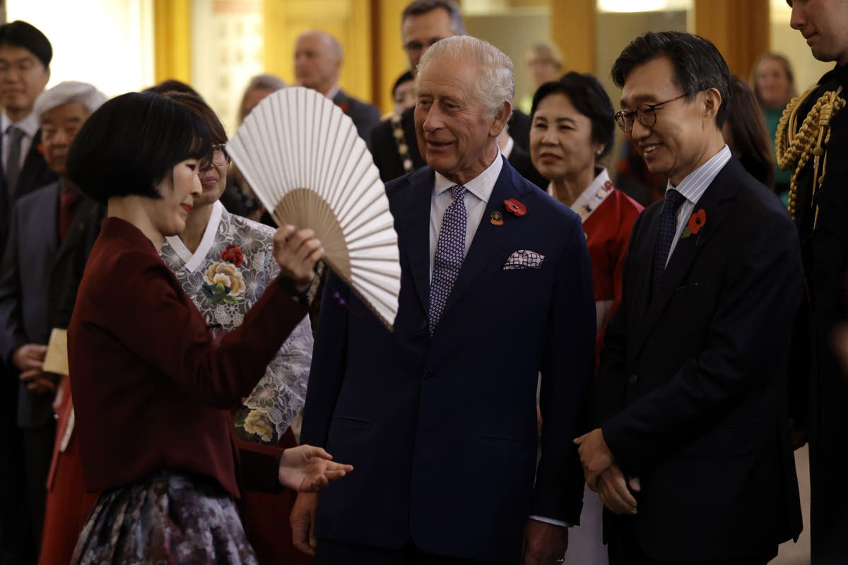 King learns about K-pop and Korean cuisine ahead of state visit
