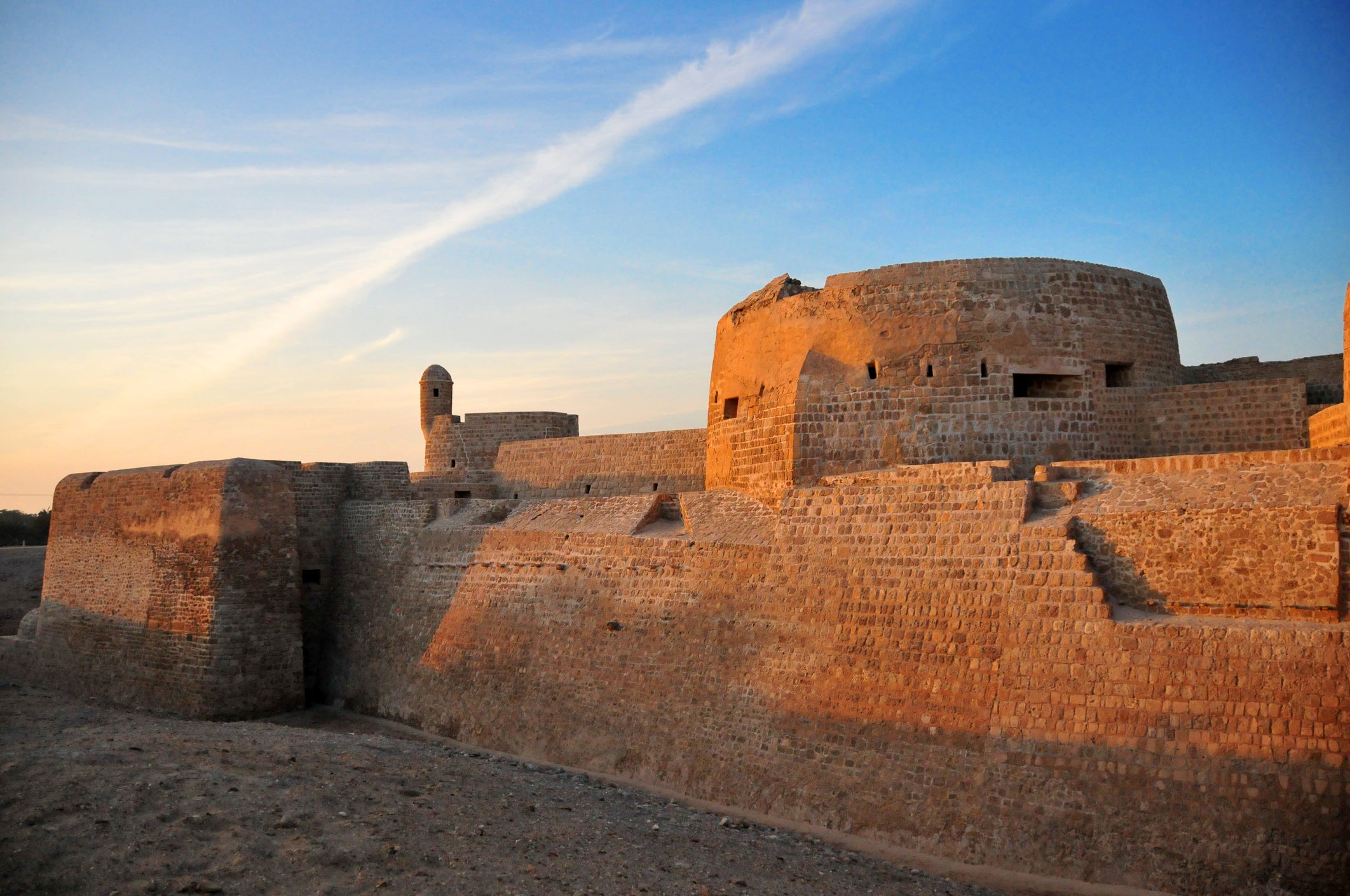 Qal’at al-Bahrain helps tell the story of which civilisations lived in the region