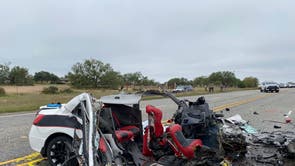 Texas crash: 8 dead after car collision involving suspected migrants