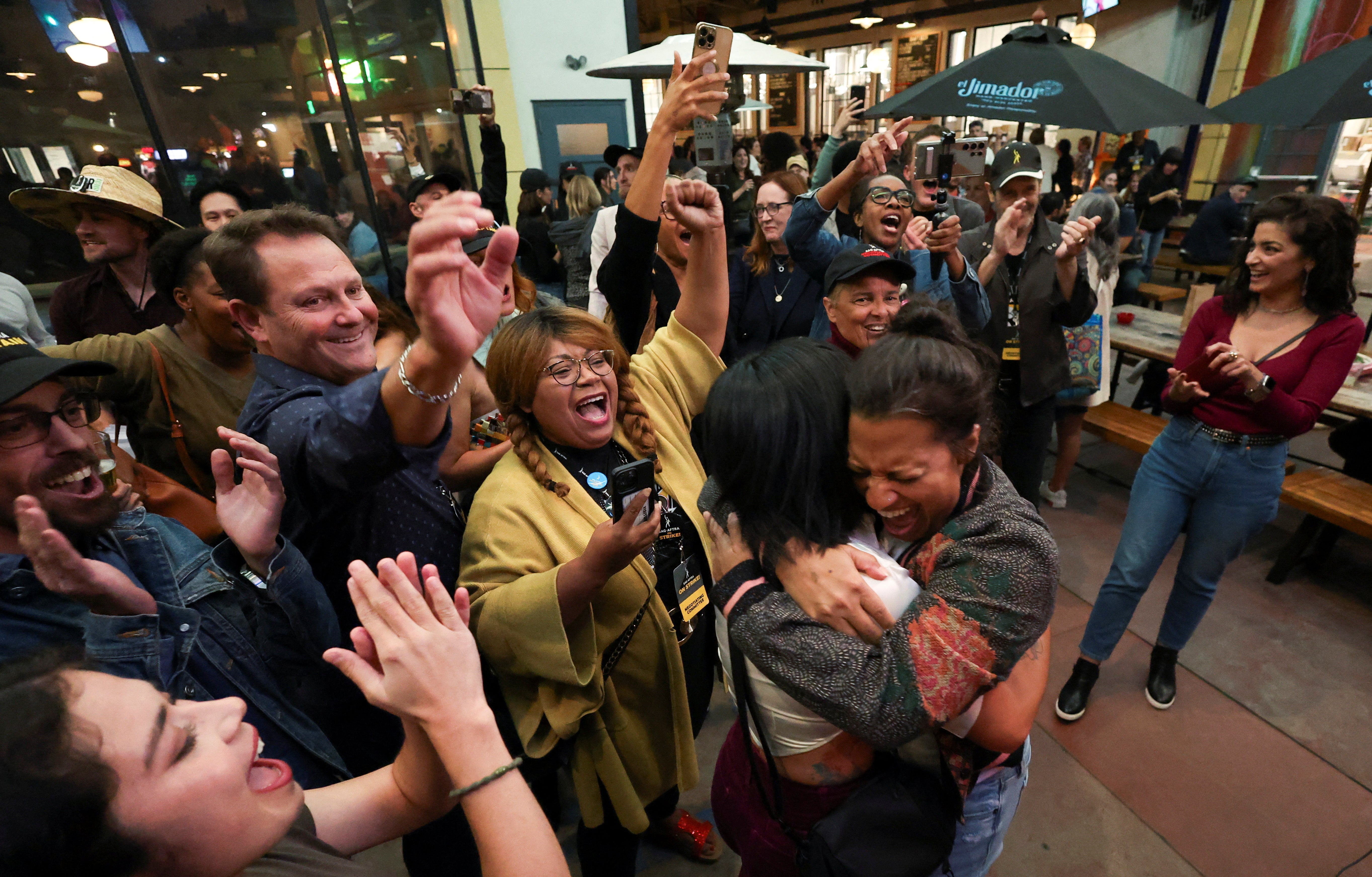 <p>Striking actors reach tentative agreement with Hollywood studios to end strike</p>