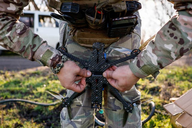 <p>Serviceman of the 80th Airborne Assault Brigade prepares a FPV-drone for launching, in Donetsk region</p>