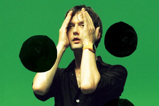 <p>Jarvis Cocker in front of a green screen during the ‘Party Hard’ video shoot, August 1998 </p>