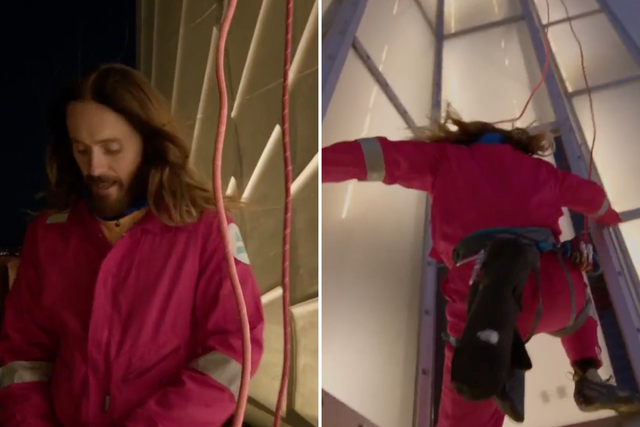 <p>Jared Leto climbs Empire State Building</p>