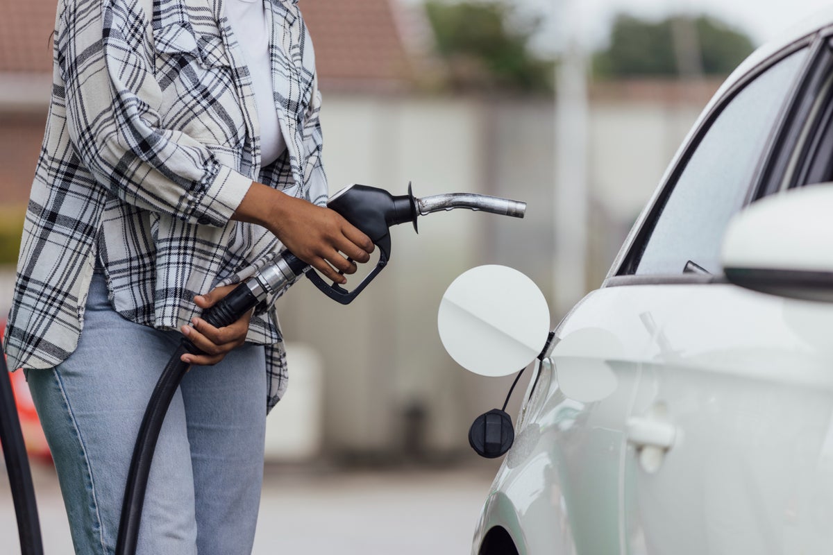 Gen Z running out of fuel in their cars because they’re scared to fill them up