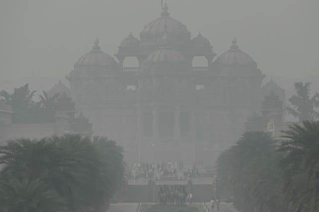 Tranh cãi về lệnh cấm pháo hoa ở Ấn Độ để hạn chế ô nhiễm không khí | Tân Thế Kỷ |TTK NEWS