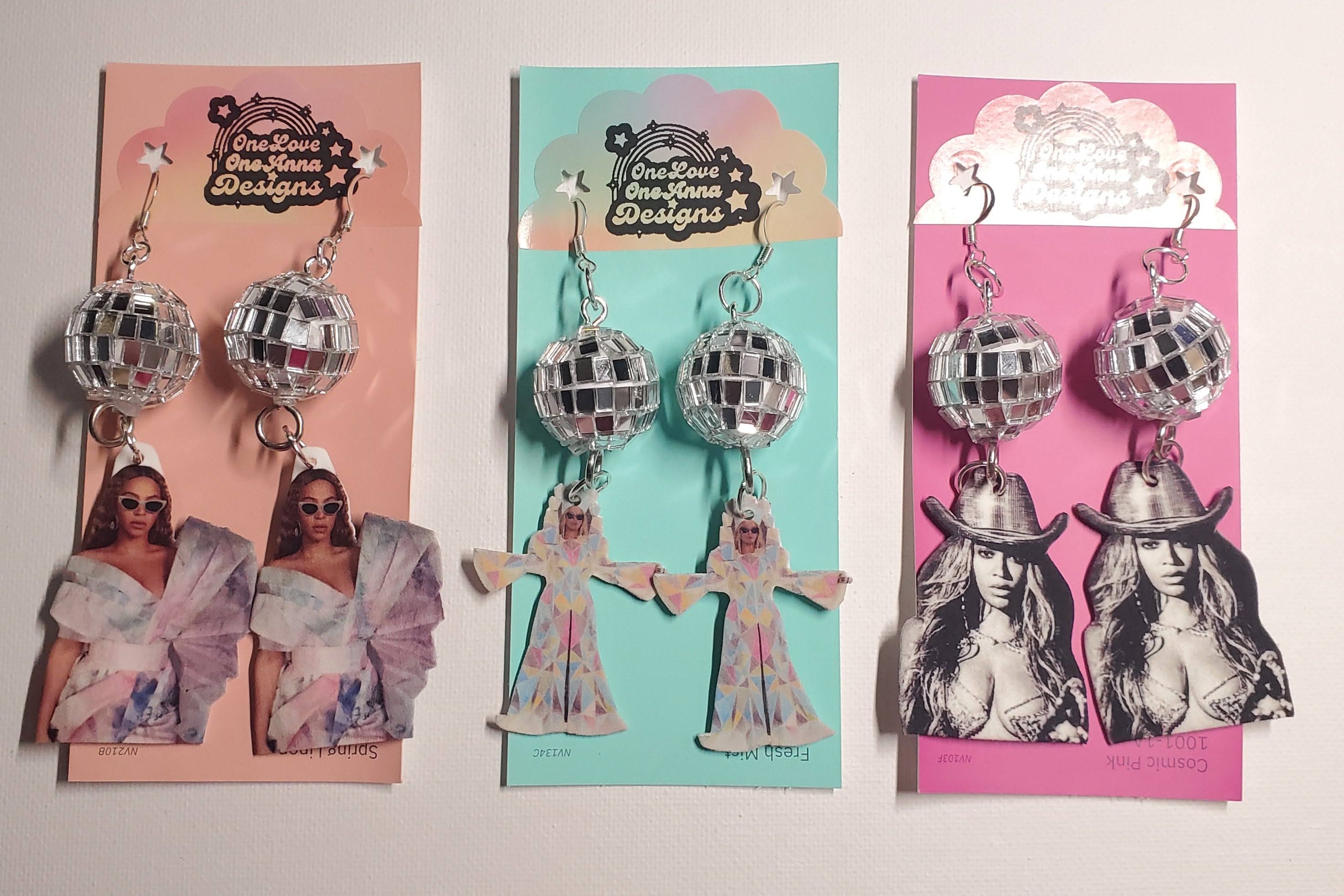 Anna Ferguson’s disco ball earrings featuring Beyoncé’s face