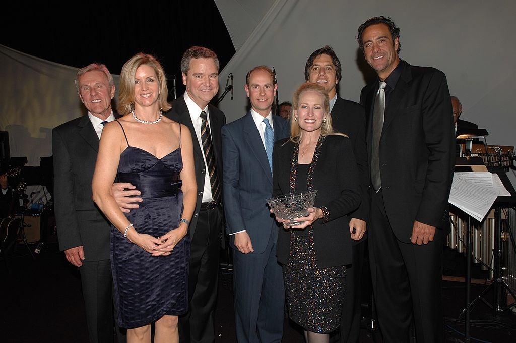 <p>Unidentified guests pose with (third from left reading right) honoree television producer Sam Haskell, Prince Edward, Earl of Wessex, Haskell's wife, and fellow honoree, Mary Haskell, actor Ray Ramano and actor Brad Garrett at the gala fundraiser for the Viewpoint School on May 12, 2007 in Beverly Hills, California</p>