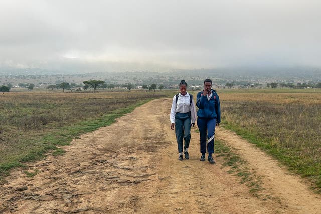 South Africa Walking to School