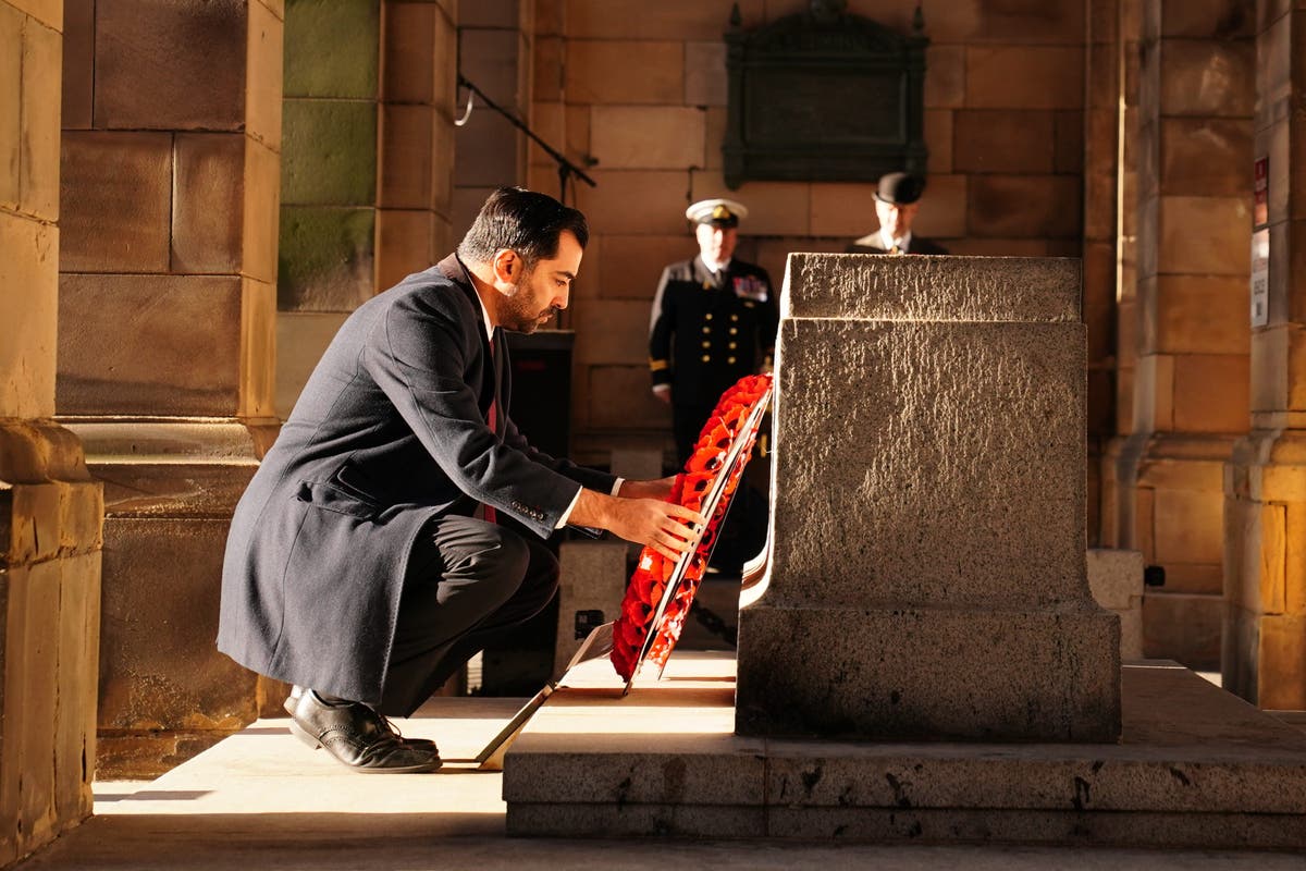 Humza Yousaf among dignitaries to lay Remembrance wreaths in Edinburgh Humza Yousaf among dignitaries to lay Remembrance wreaths in Edinburgh