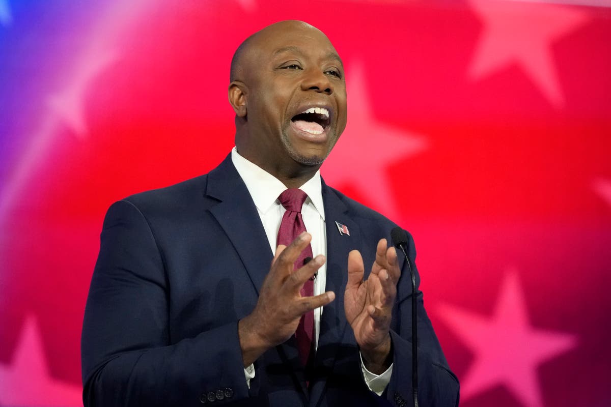 Republican presidential candidate Tim Scott announces he is dropping