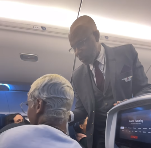 Bobbi Storm got into a tense conversation with a flight leader who was asking her to be quiet