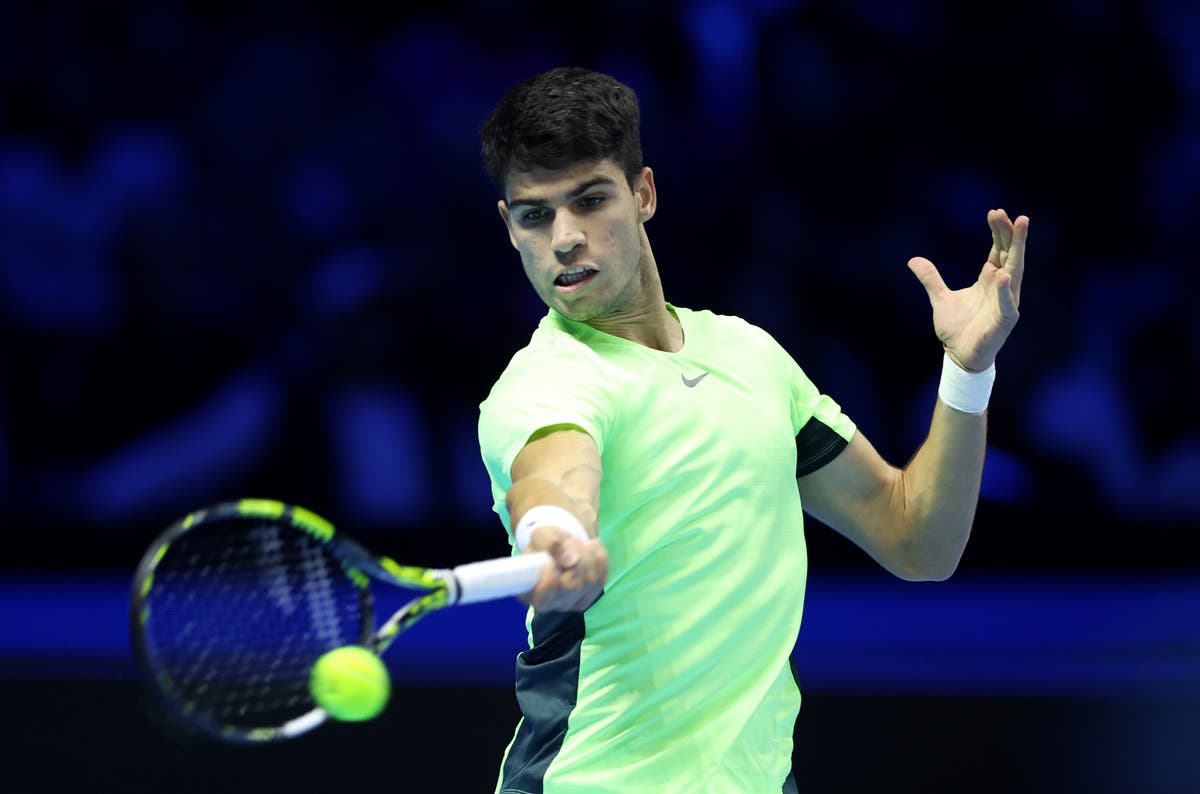 Carlos Alcaraz’s late-season slump continues with defeat on ATP Finals ...