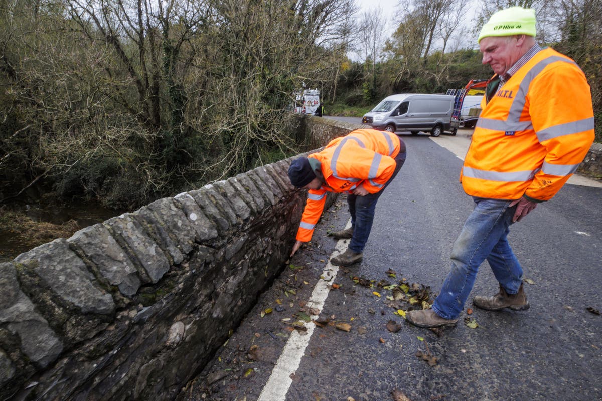 &lsquo;Massively urgent&rsquo; need for investment in Downpatrick after Quoile Bridge cracks