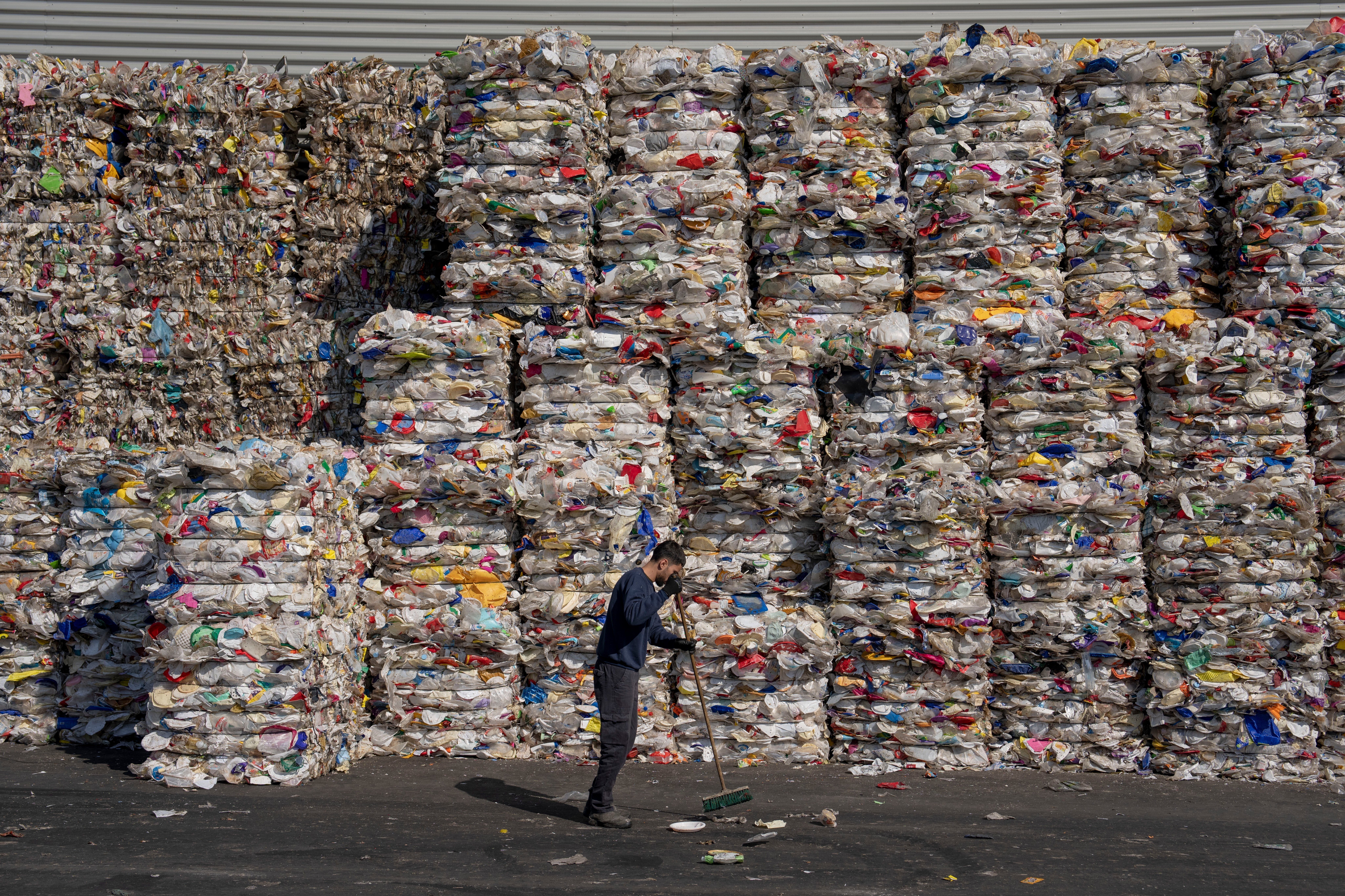 CONTAMINACIÓN POR PLÁSTICO–TRATADO