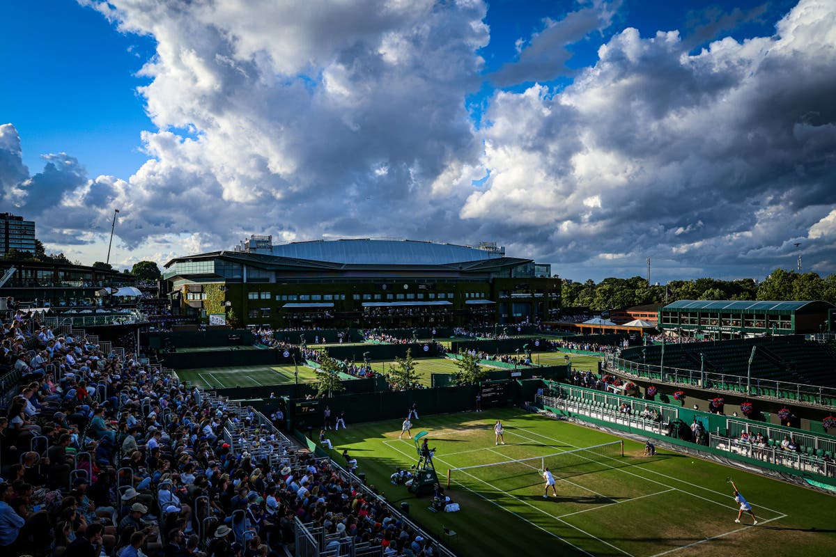 Wimbledon chiefs hope council rejects officers&rsquo; advice and backs expansion plans