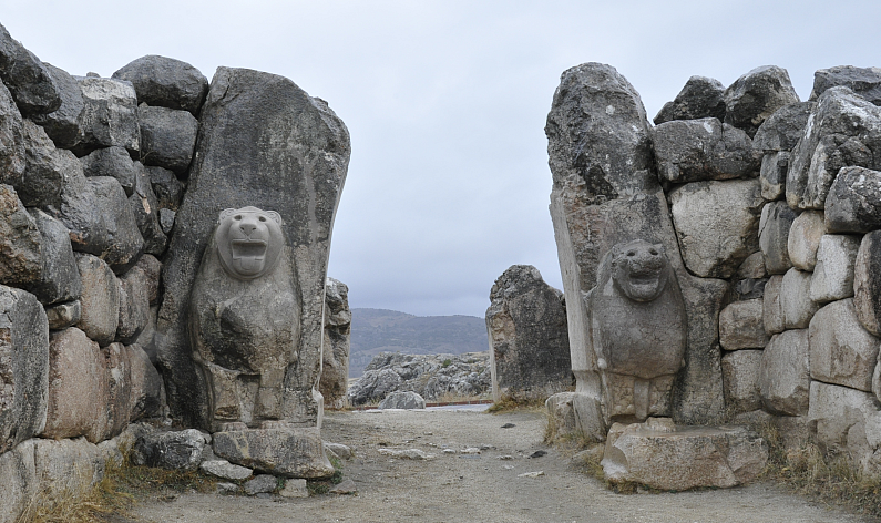 One of Hatussa’s city gates survives: the two stone lions were put there to ward off evil – like the newly discovered religious texts, their role was to protect the people
