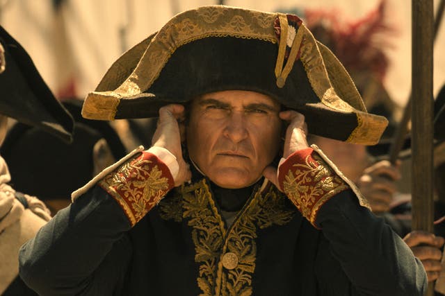 <p>Joaquin Phoenix en 'Napoleón'</p>