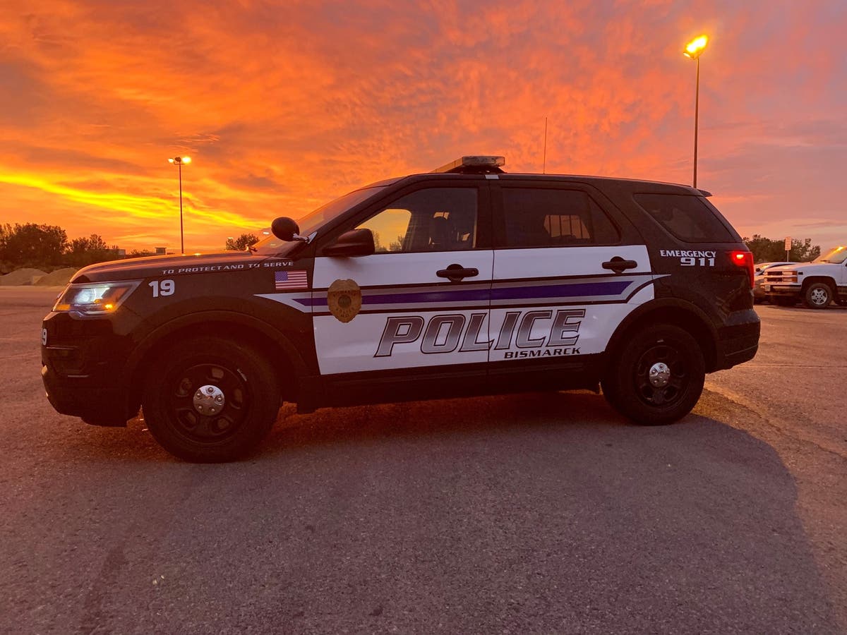 Police shoot dead teenager during traffic stop in North Dakota