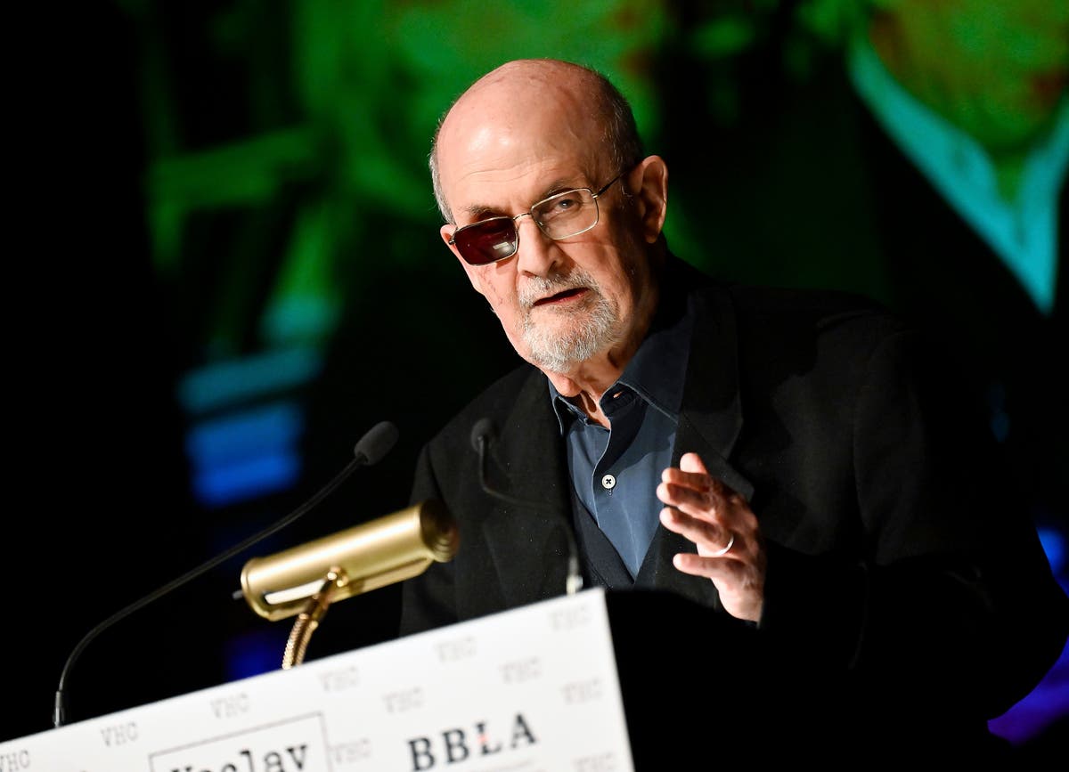 Salman Rushdie makes surprise public appearance for first-ever &lsquo;Lifetime Disturbing the Peace Award&rsquo;