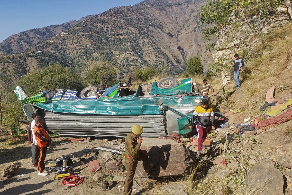At least 36 dead and dozens injured after bus slides off Kashmir highway - Vimarsana News