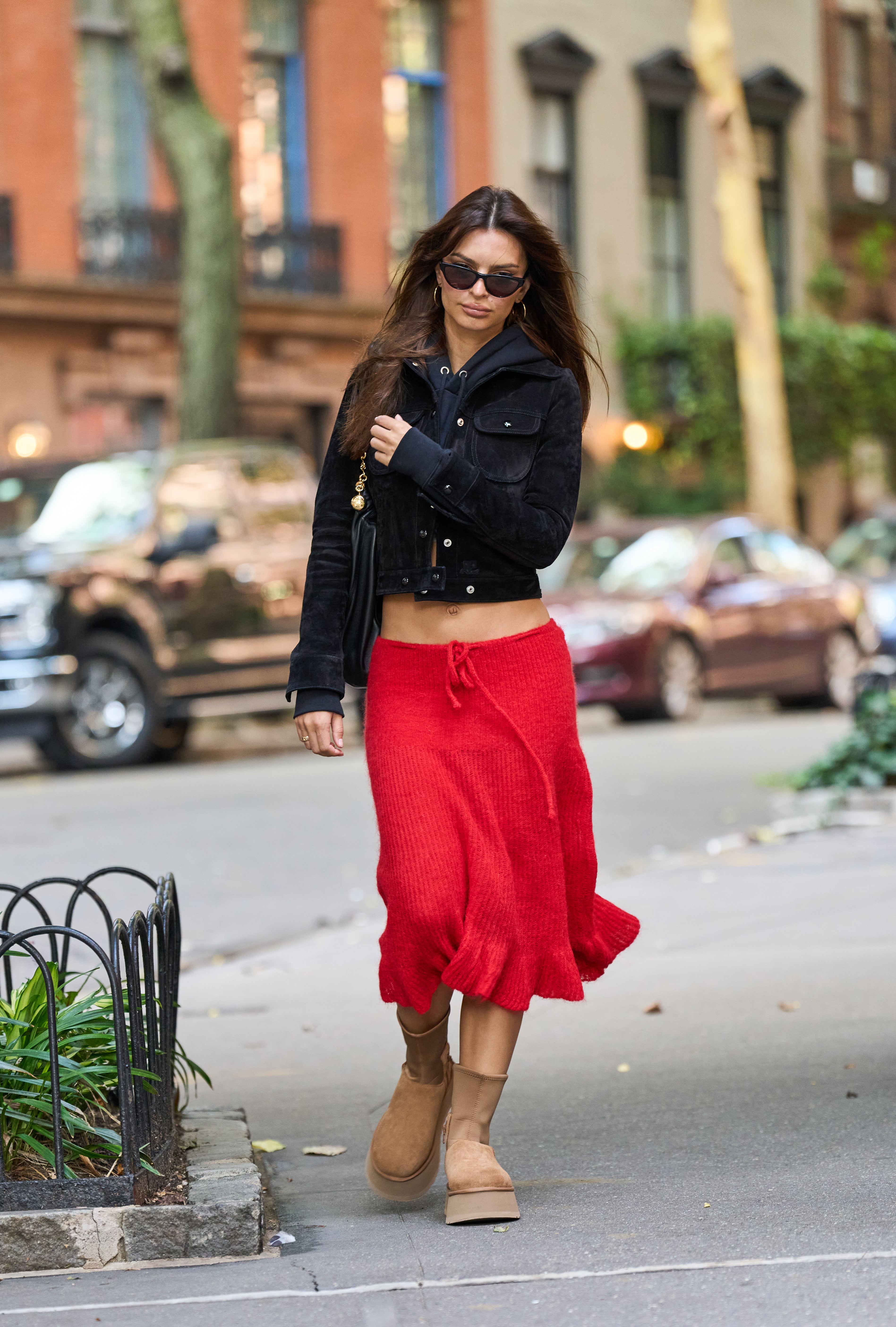 On trend: Emily Ratajkowski has been spotted wearing Uggs recently