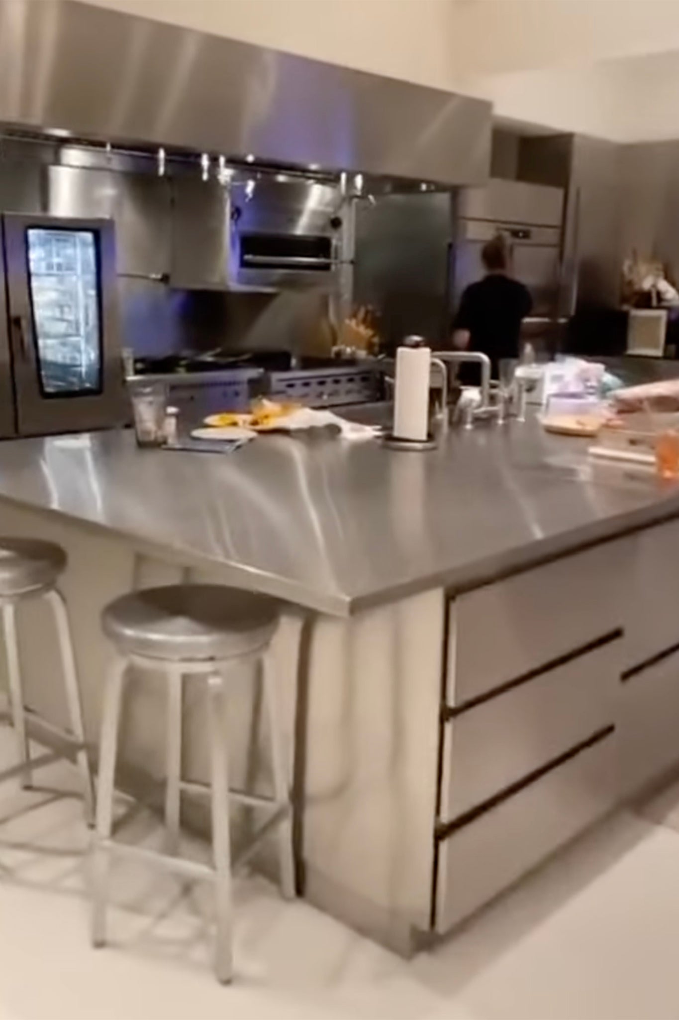 Keeping up with the Kardashian kitchen game – this is her second kitchen used by her chef off-camera