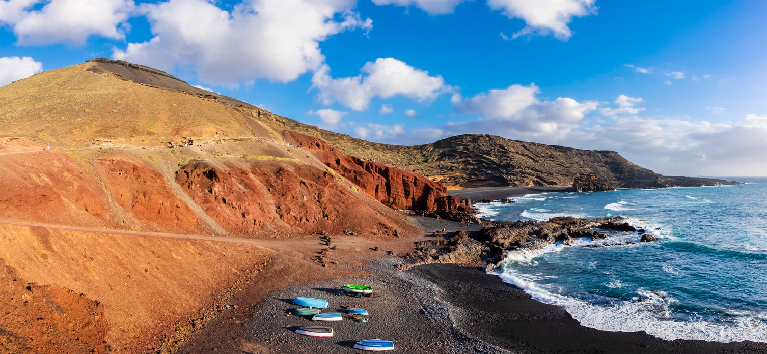 As máximas médias ficam em torno de 21ºC em Lanzarote durante os meses de inverno