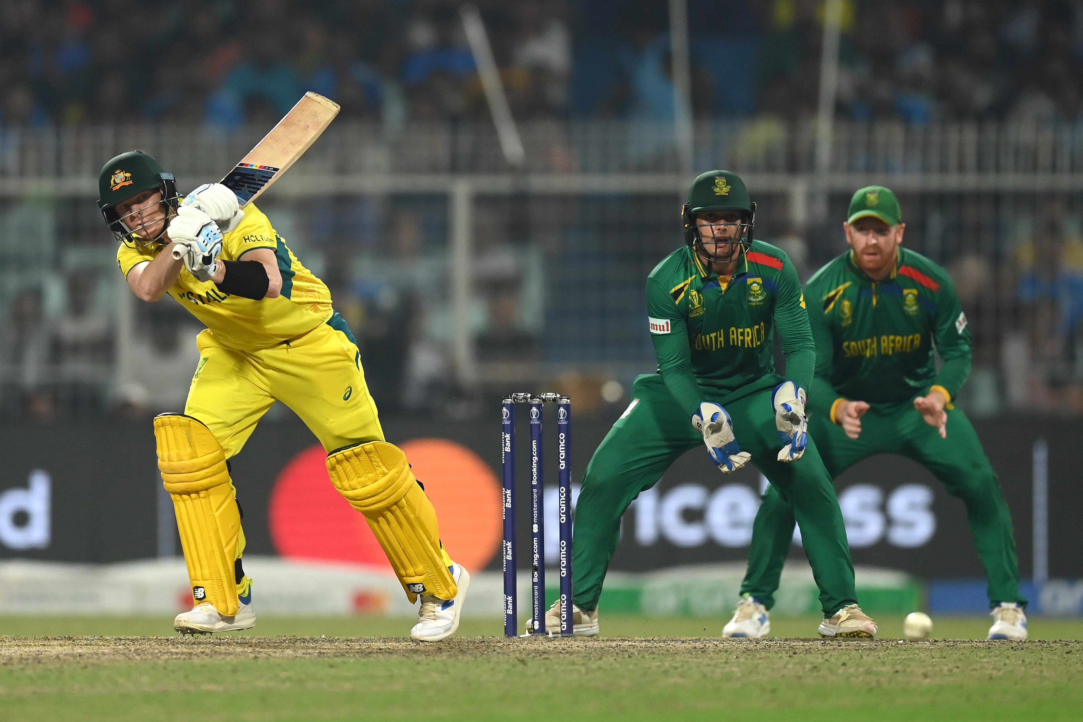 South Africa vs Australia LIVE: World Cup latest score and updates as  Maxwell falls to put Aussies five down | The Independent
