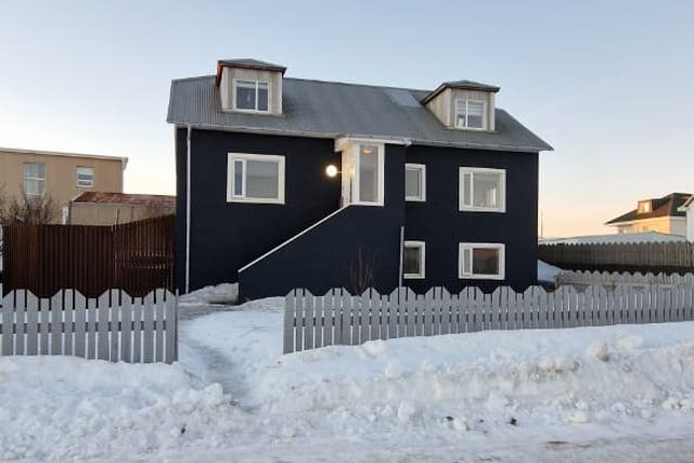 <p>Los residentes de Grindavik no saben qué pasará con sus casas, ya que muchas han quedado completamente destruidas por los seísmos</p>