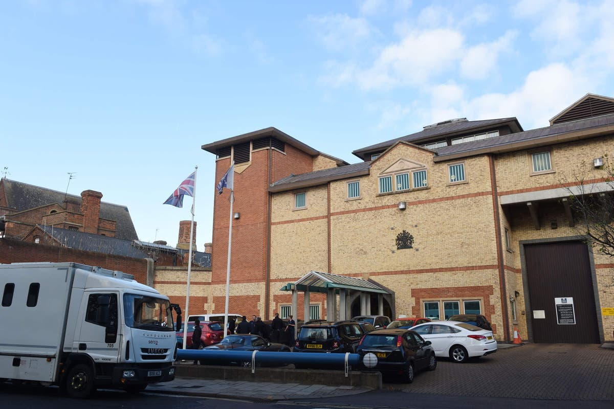 Bedford Prison in &lsquo;urgent&rsquo; need of improvement, inspectors warn