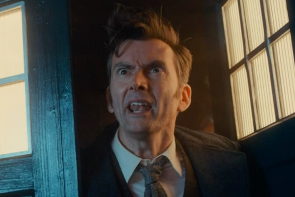 David Tennant returns as Doctor Who and lands Tardis during BBC ...