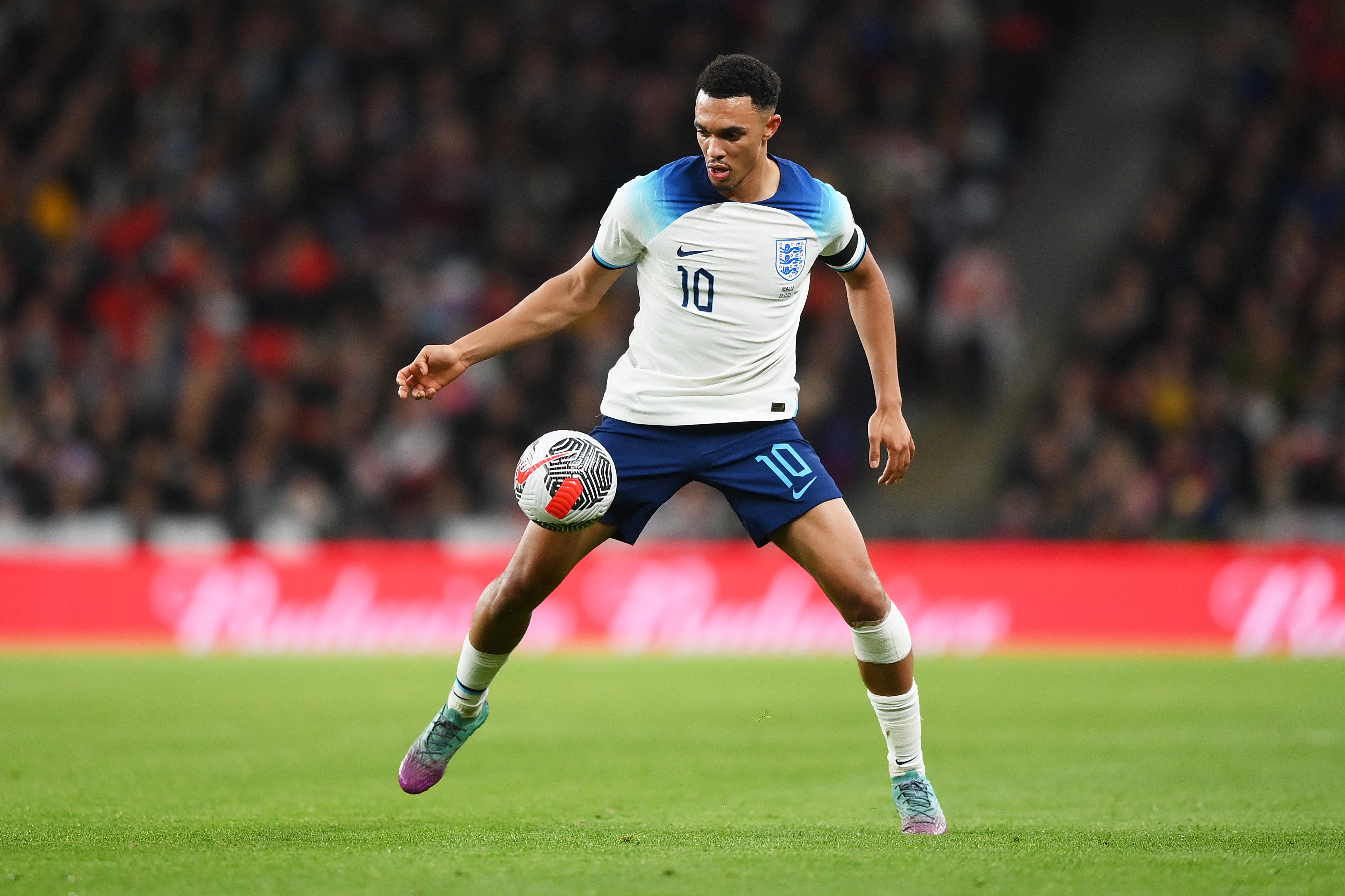 Trent Alexander-Arnold receiving the keys to England's midfield suggests  one thing | The Independent