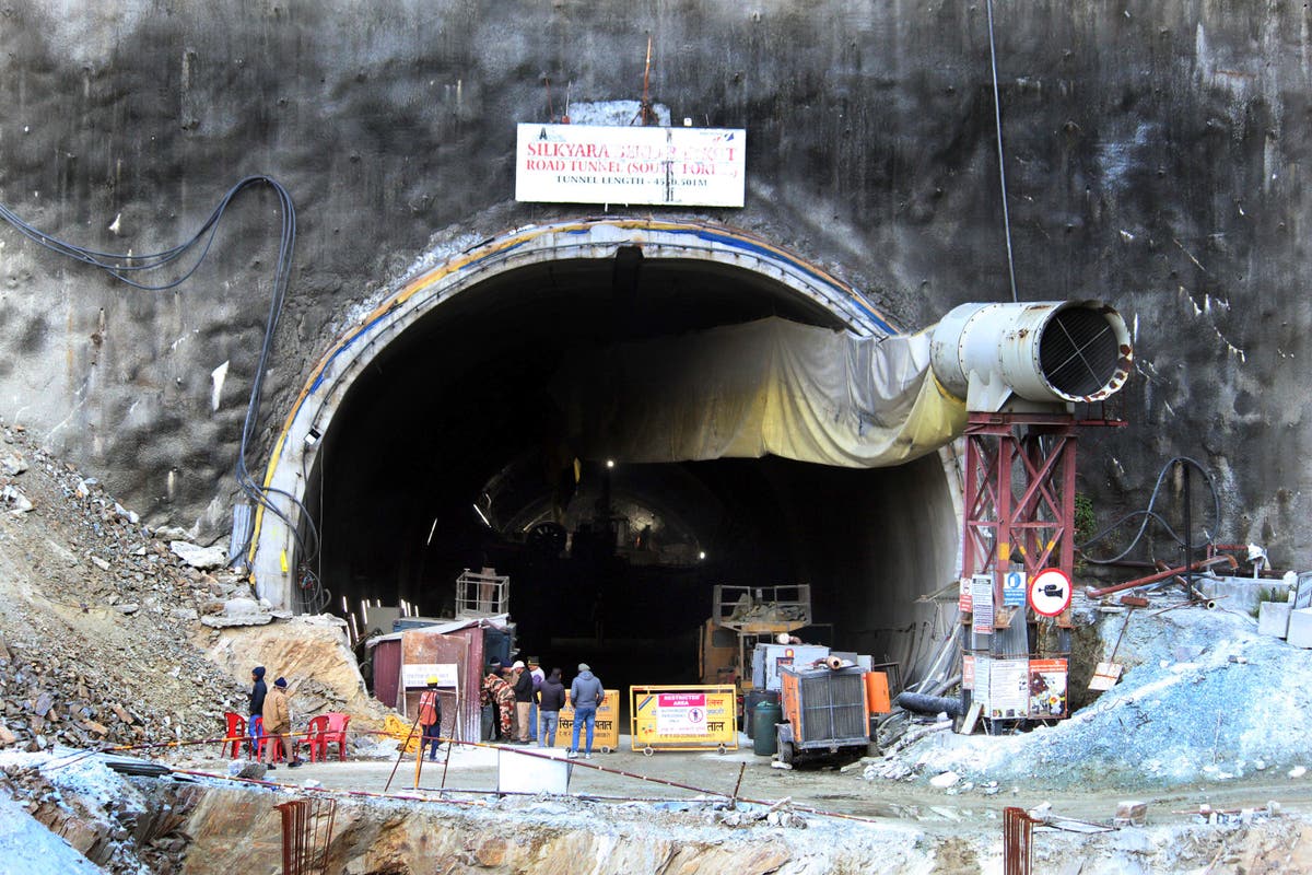 Sudden 'cracking sound' halts rescue as trapped workers spend seventh day inside collapsed Indian tunnel - Vimarsana News