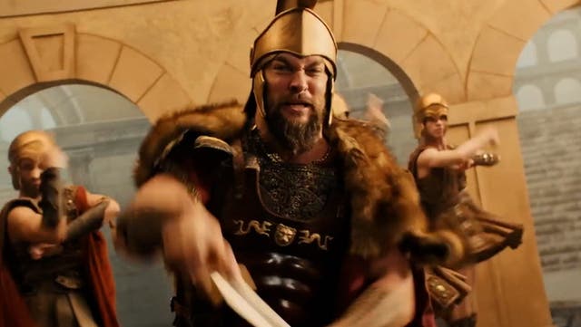 <p>Jason Momoa spoofs Roman Empire TikTok trend in full gladiator armour on Saturday Night Live.</p>