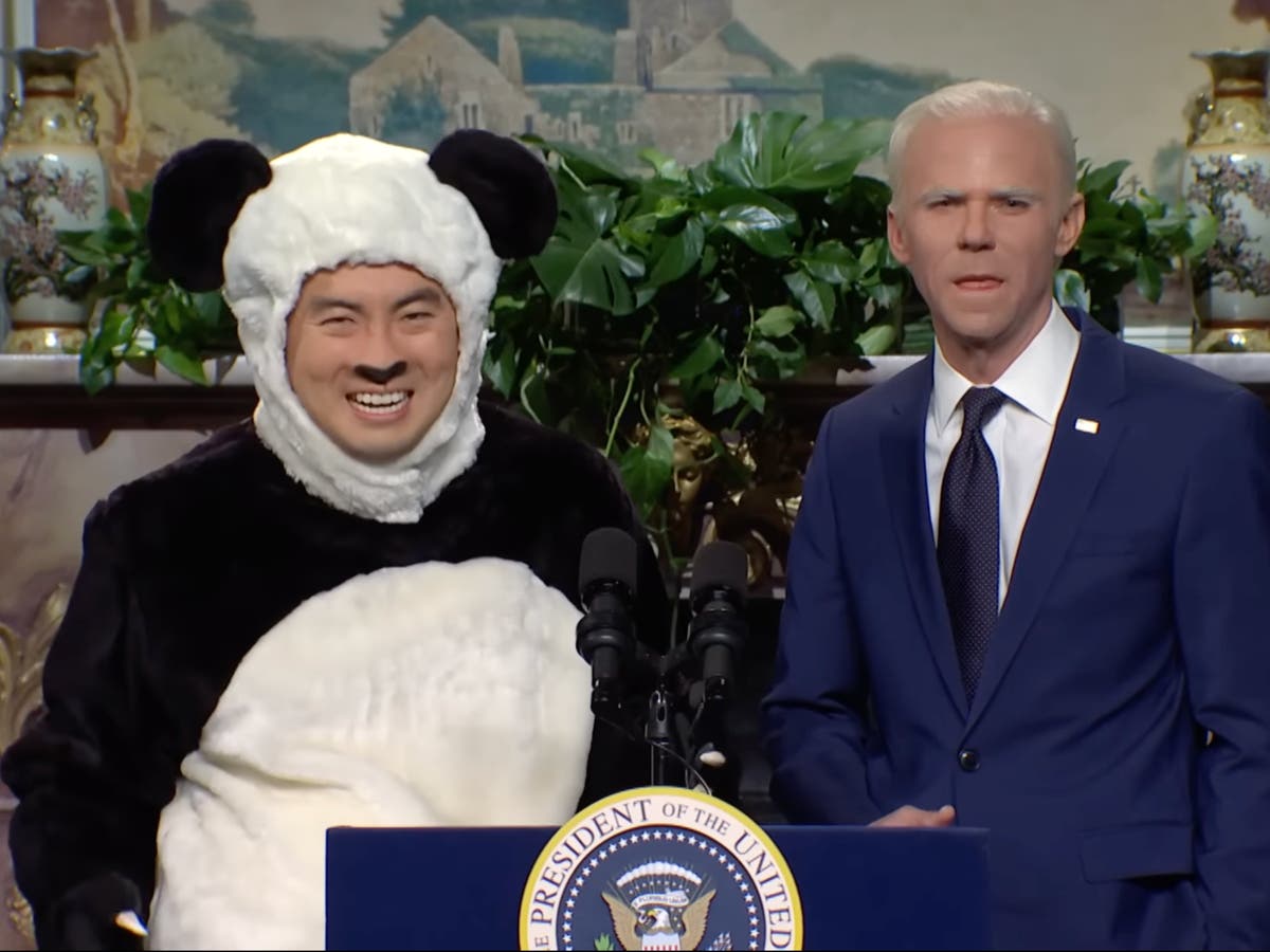 Giant panda gives Biden a helping hand on SNL