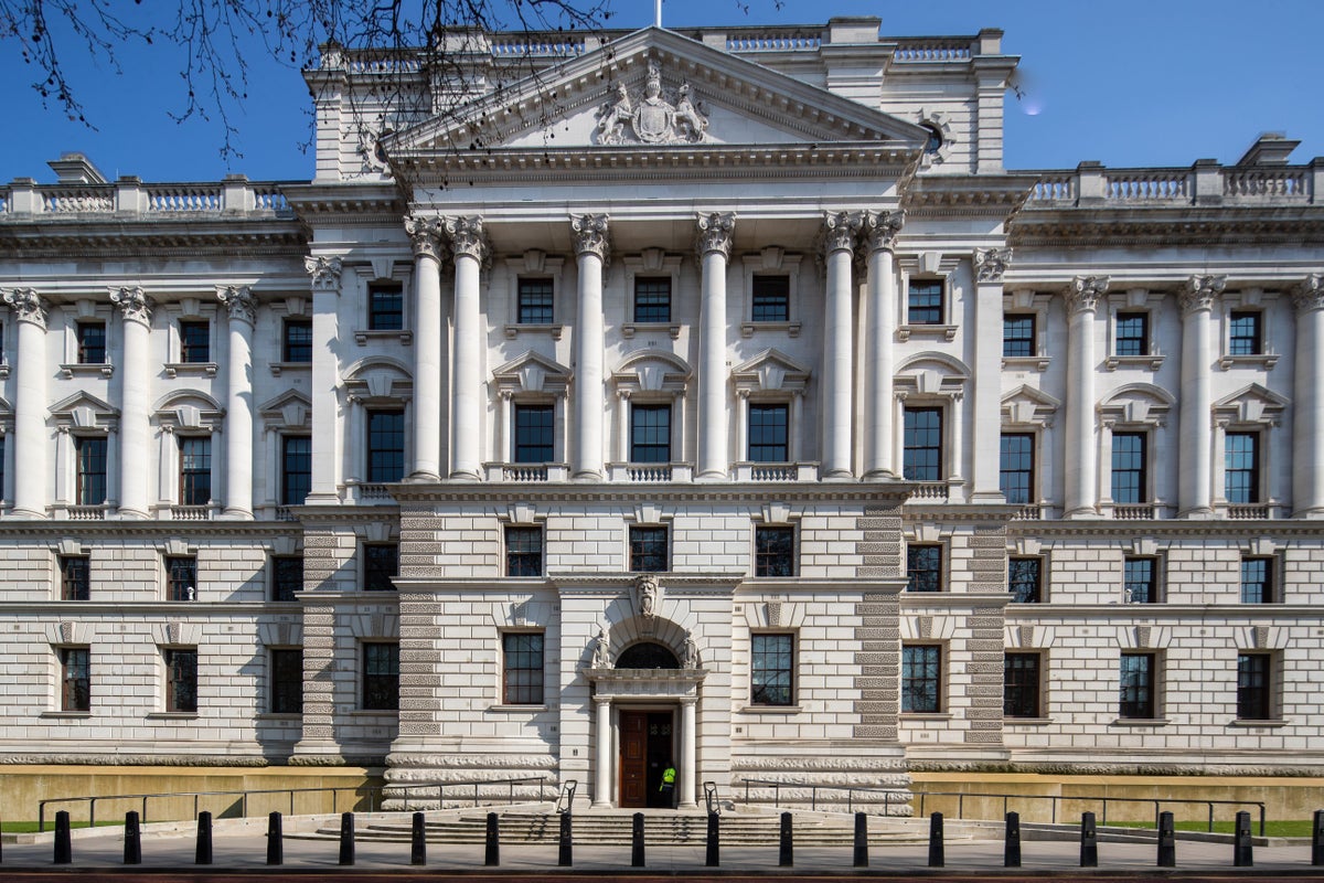 Treasury accused of ‘pure dogma’ by Patrick Vallance in pandemic notes